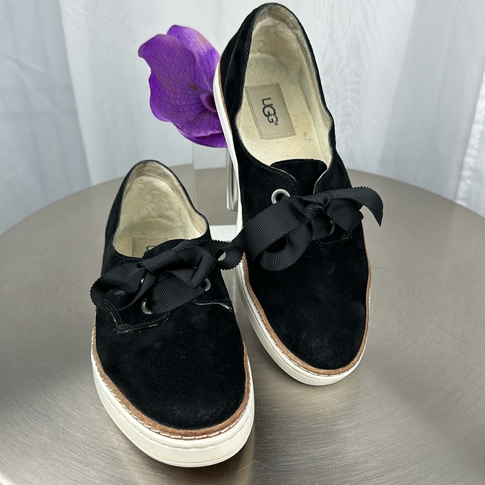 UGG | Carilyn Black Suede Leather Ribbon Lace-Up | 8